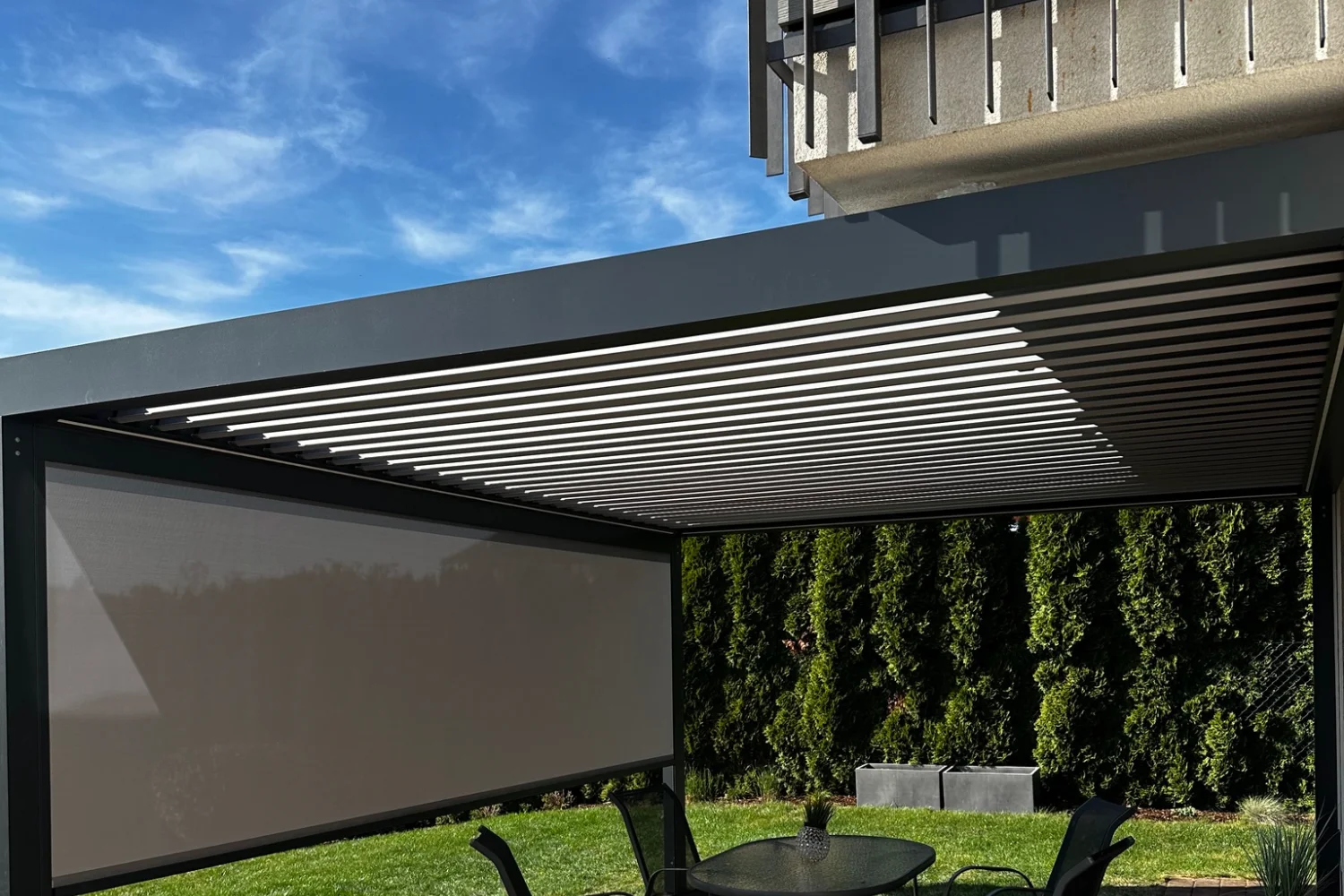 Akuflex pergola bioklimatická realizace